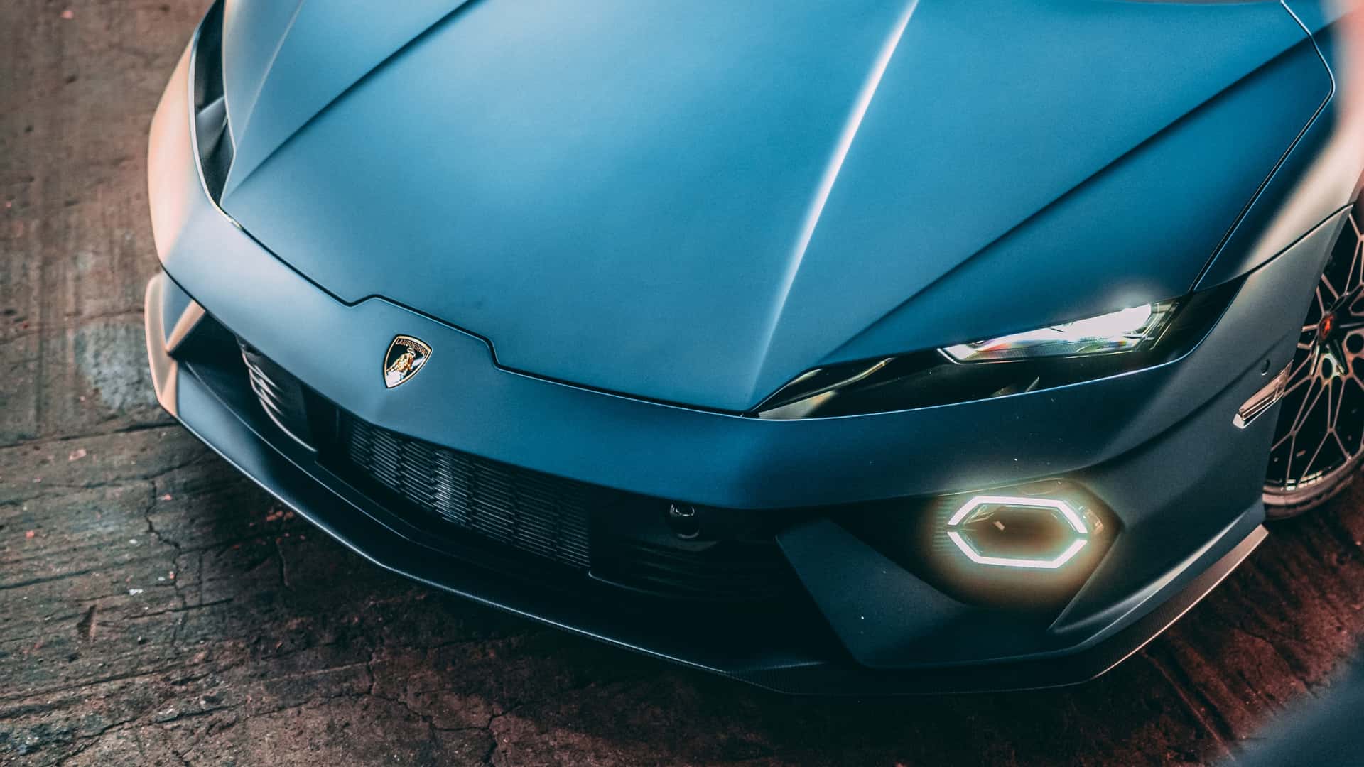Image default